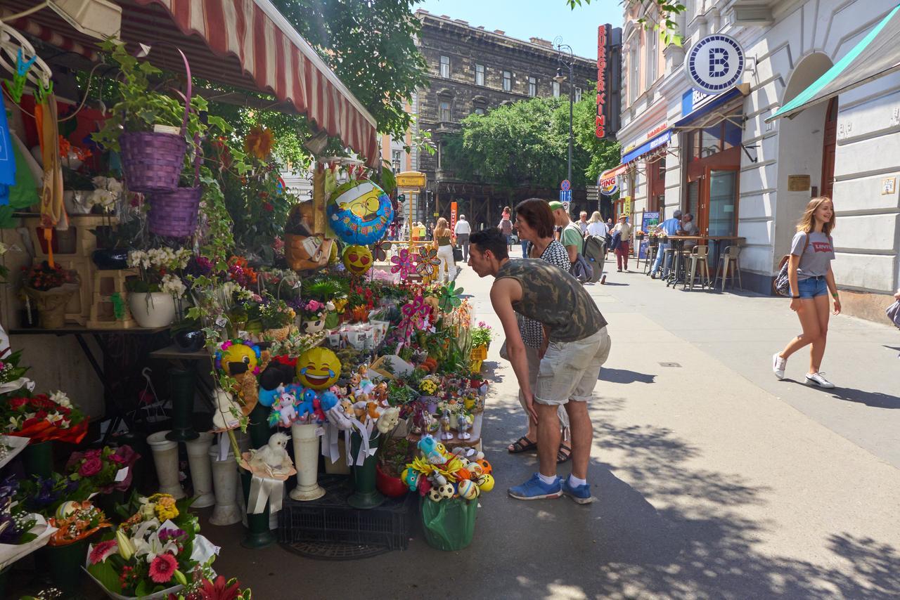 Fewo Oktogon Budapest Eksteriør billede